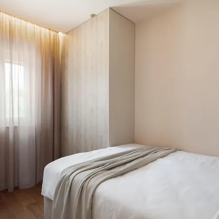 Apartment Pasman, Three Bedroom With Private Jacuzzi