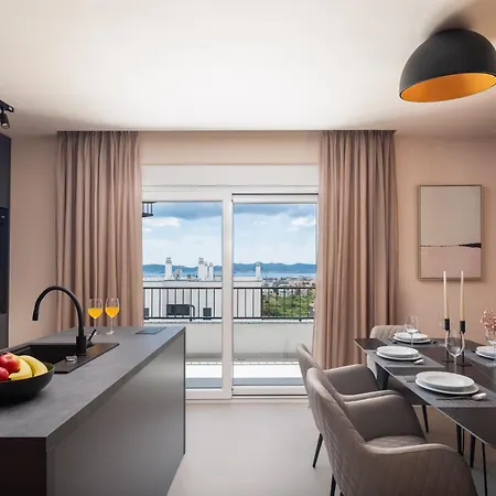 Pasman, Three Bedroom With Private Jacuzzi Apartment Zadar