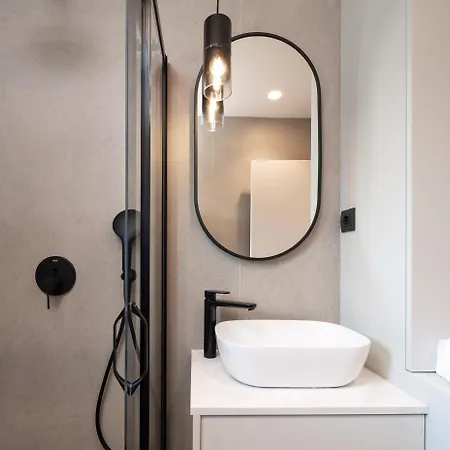 Pasman, Three Bedroom With Private Jacuzzi *