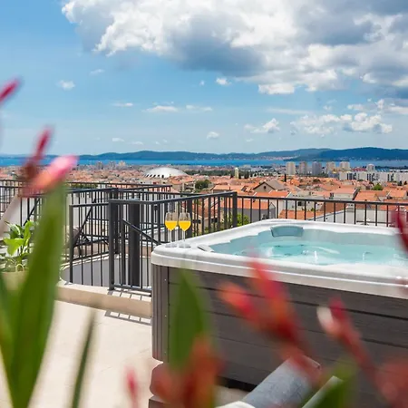 Apartment Pasman, Three Bedroom With Private Jacuzzi