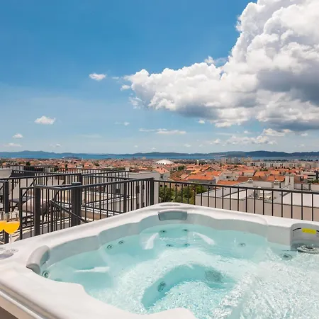 Apartment Pasman, Three Bedroom With Private Jacuzzi *